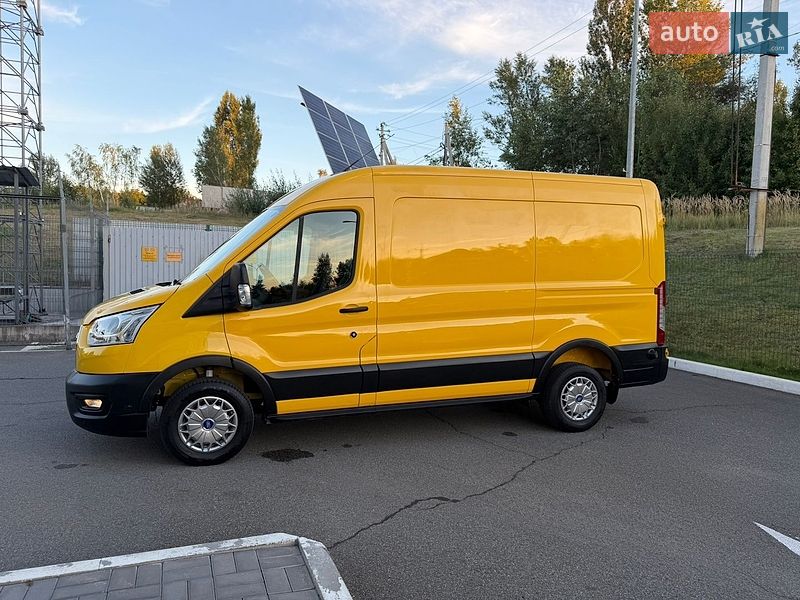 Грузовой фургон Ford Transit 2022 в Ирпене