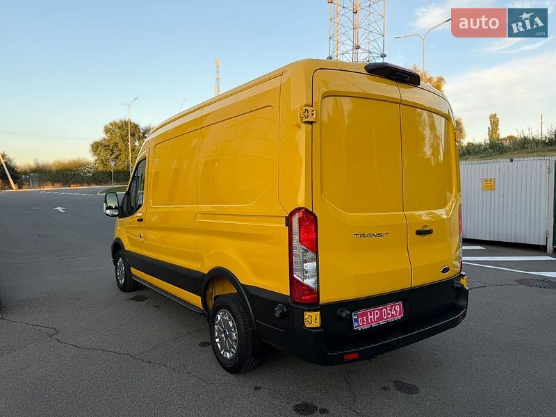 Вантажний фургон Ford Transit 2022 в Ірпені