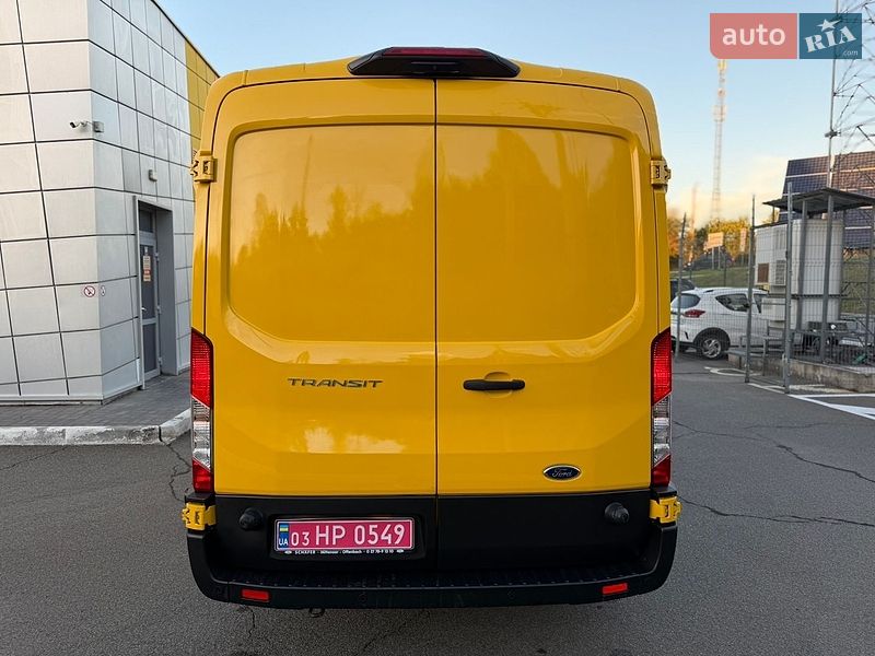 Грузовой фургон Ford Transit 2022 в Ирпене