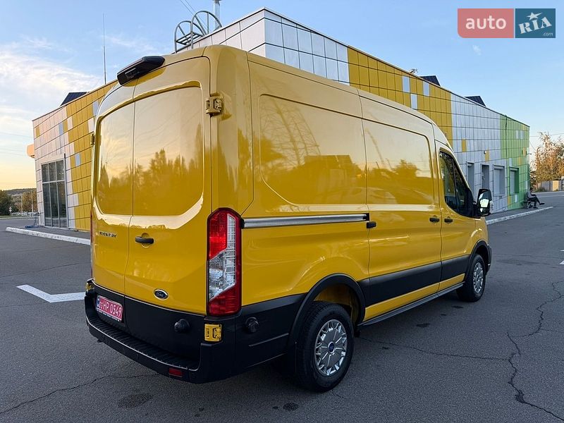 Грузовой фургон Ford Transit 2022 в Ирпене