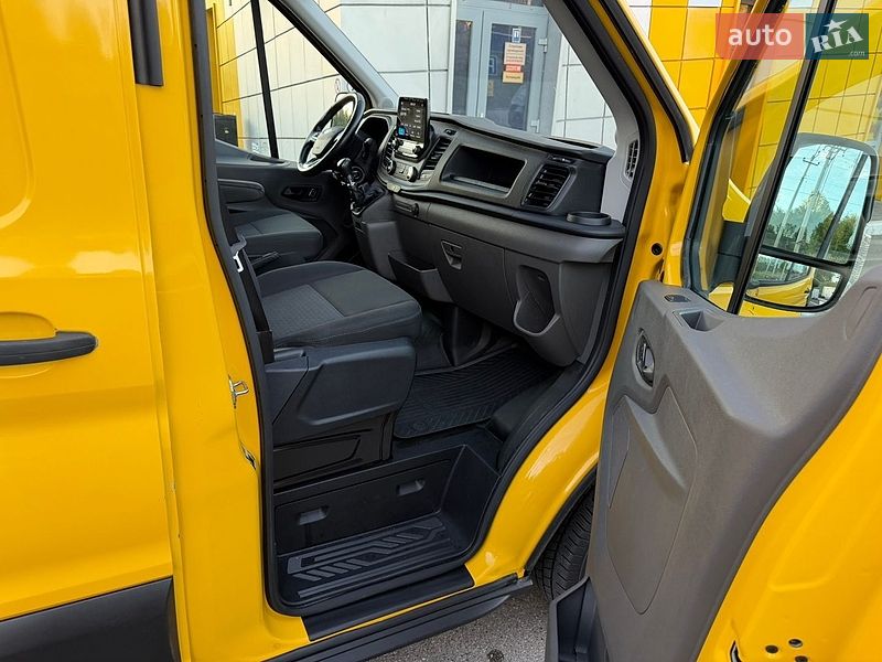 Грузовой фургон Ford Transit 2022 в Ирпене