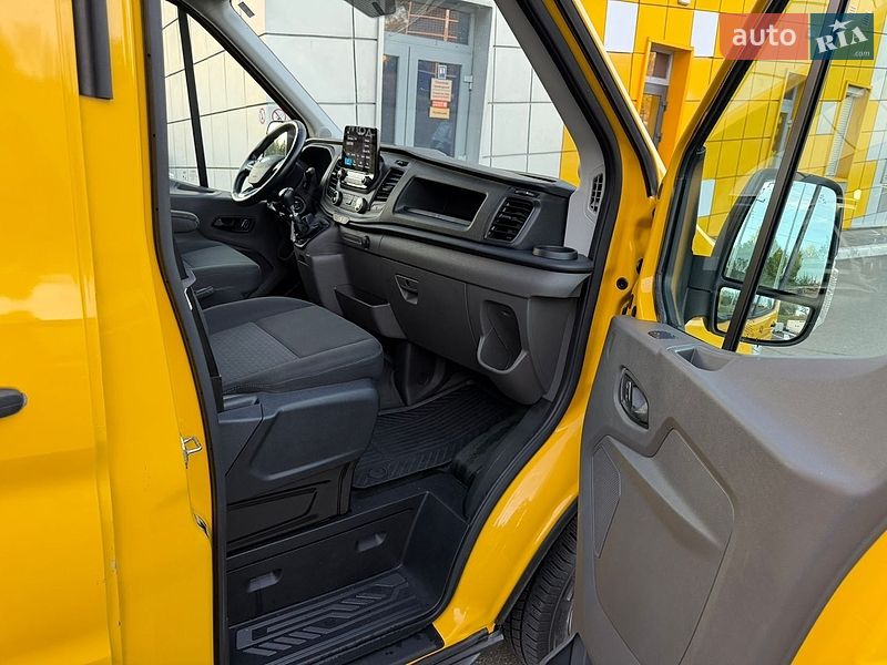 Грузовой фургон Ford Transit 2022 в Ирпене