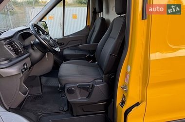 Грузовой фургон Ford Transit 2022 в Ирпене