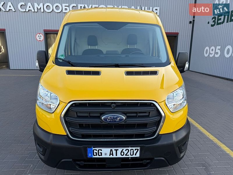 Вантажний фургон Ford Transit 2022 в Ірпені