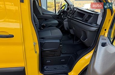 Вантажний фургон Ford Transit 2022 в Ірпені