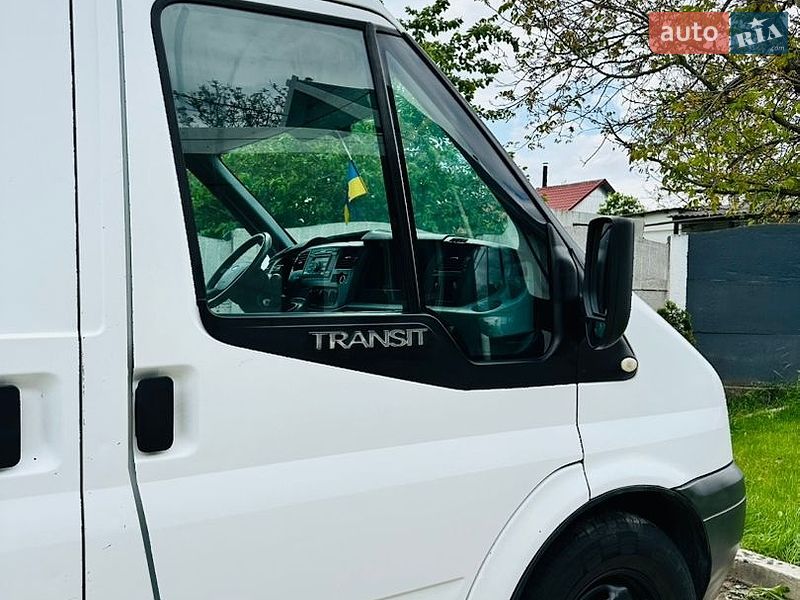 Вантажний фургон Ford Transit 2008 в Гнівані