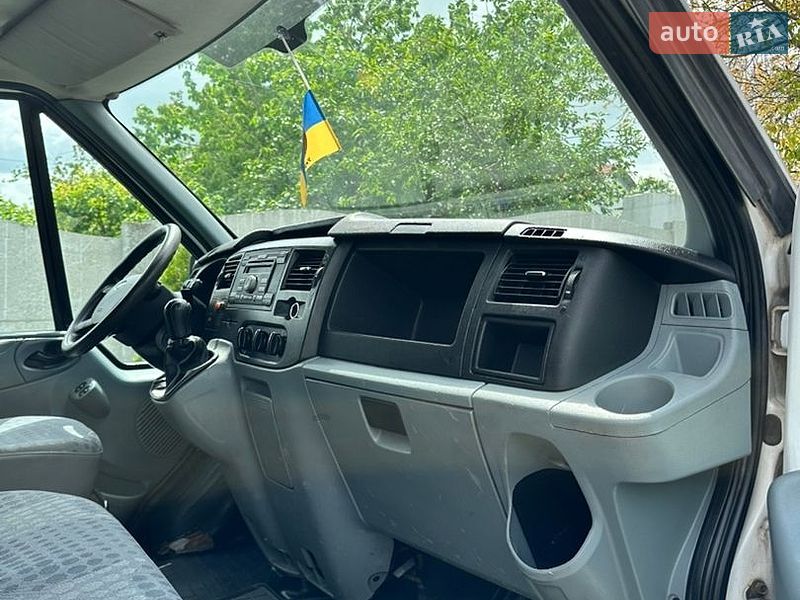 Вантажний фургон Ford Transit 2008 в Гнівані
