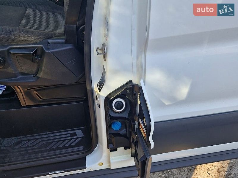 Мікроавтобус вантажний (до 3,5т) Ford Transit 2018 в Миколаєві