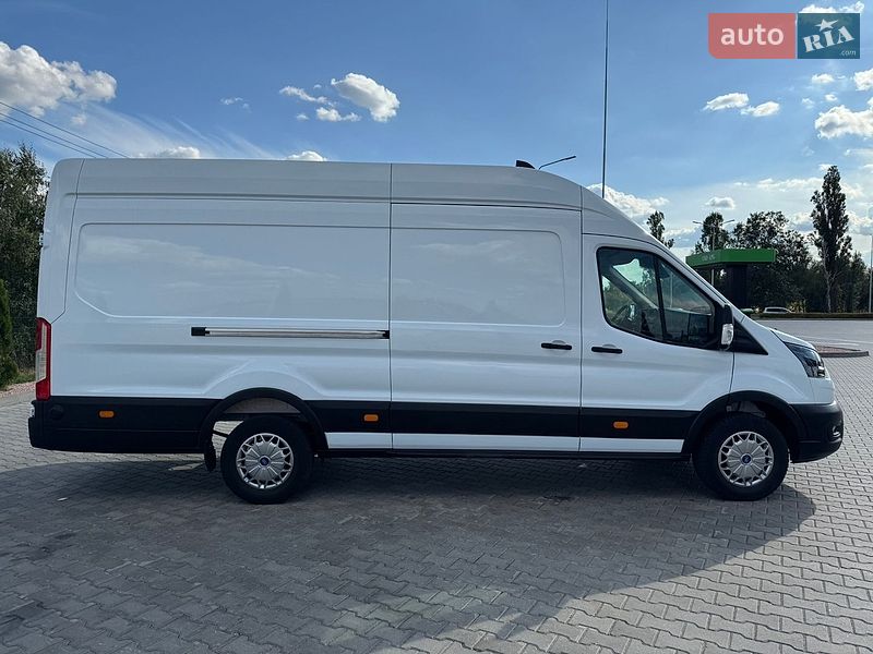 Вантажний фургон Ford Transit 2022 в Бучі