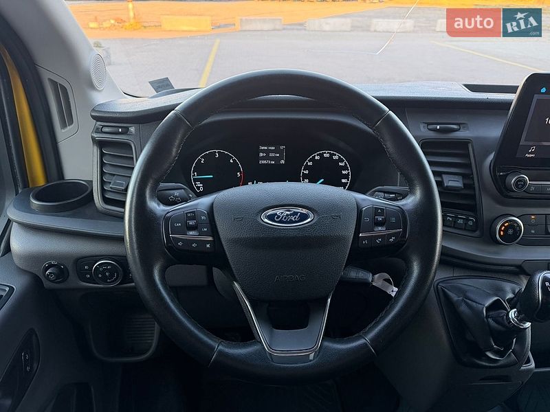 Грузовой фургон Ford Transit 2022 в Буче