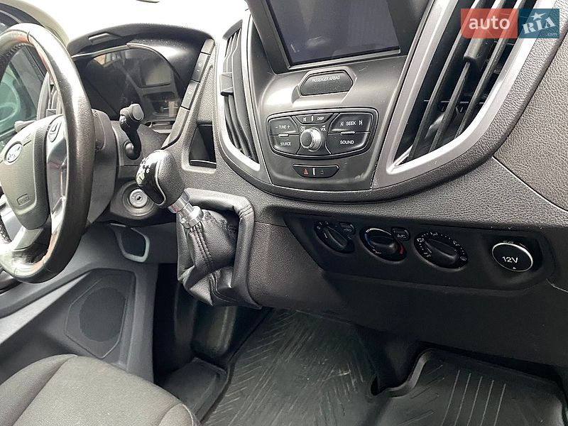 Вантажний фургон Ford Transit 2018 в Вінниці