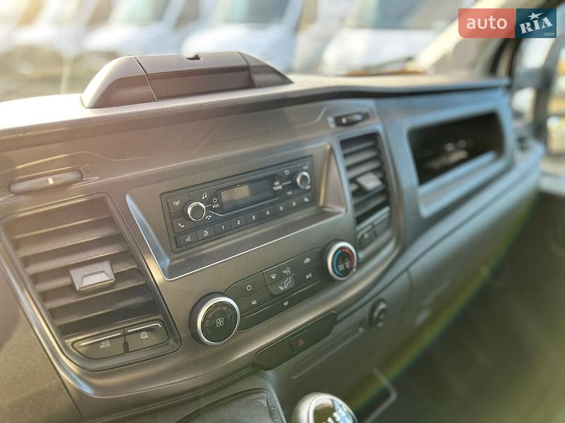 Тентованый Ford Transit 2021 в Хусте