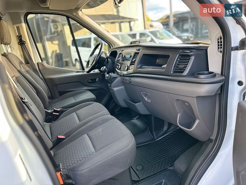 Тентованый Ford Transit 2021 в Хусте