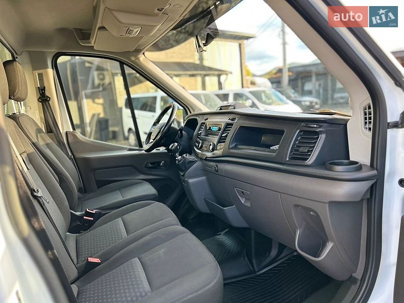 Тентованый Ford Transit 2021 в Хусте