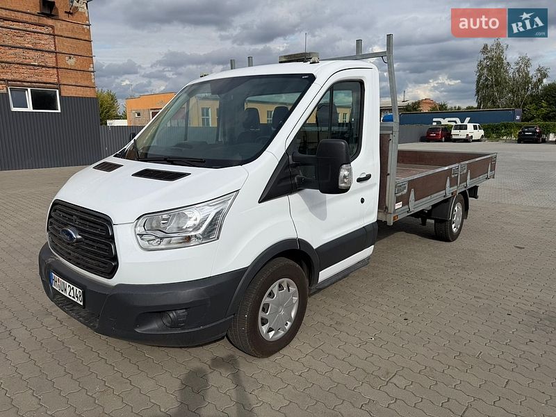 Вантажний фургон Ford Transit 2018 в Нововолинську