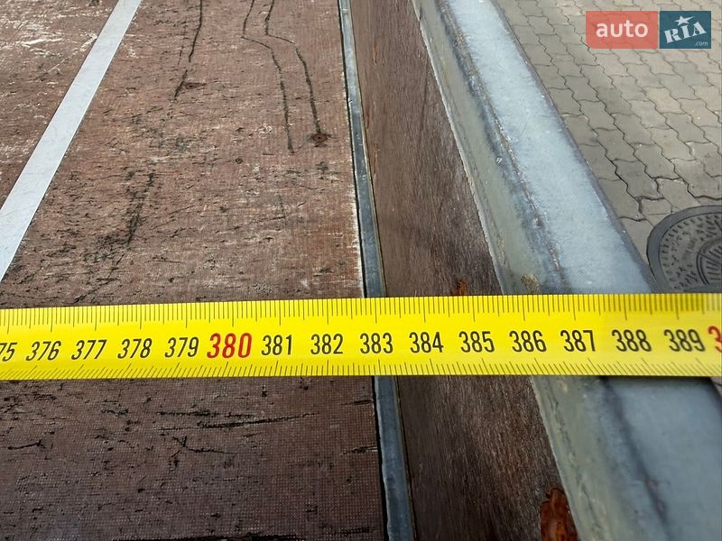 Вантажний фургон Ford Transit 2018 в Нововолинську