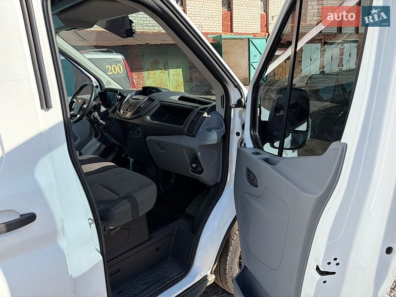 Вантажний фургон Ford Transit 2016 в Харкові