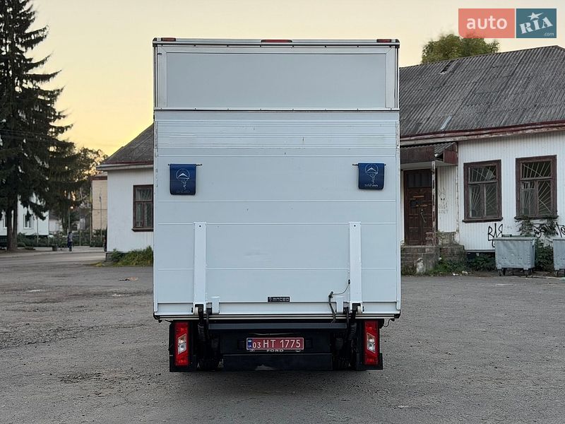Грузовой фургон Ford Transit 2016 в Дубно