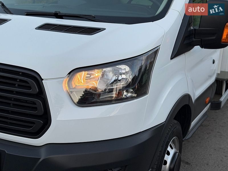 Грузовой фургон Ford Transit 2016 в Дубно