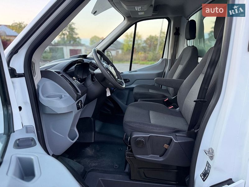 Грузовой фургон Ford Transit 2016 в Дубно