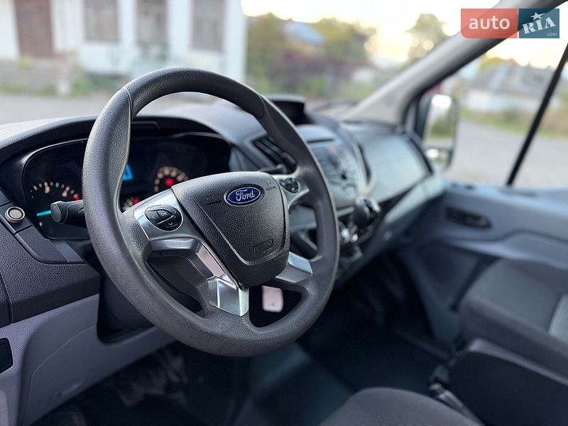 Грузовой фургон Ford Transit 2016 в Дубно