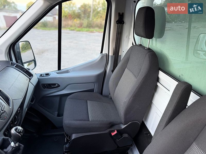 Грузовой фургон Ford Transit 2016 в Дубно