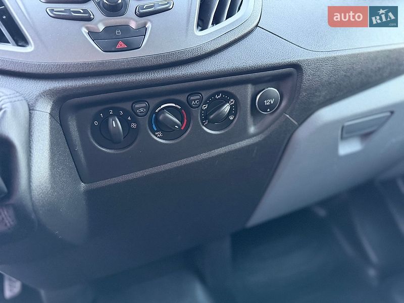 Грузовой фургон Ford Transit 2016 в Дубно