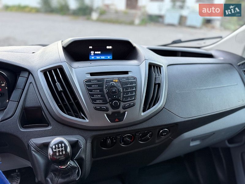 Грузовой фургон Ford Transit 2016 в Дубно