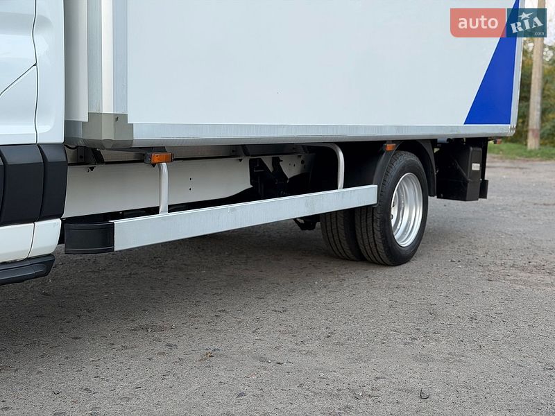 Грузовой фургон Ford Transit 2016 в Дубно