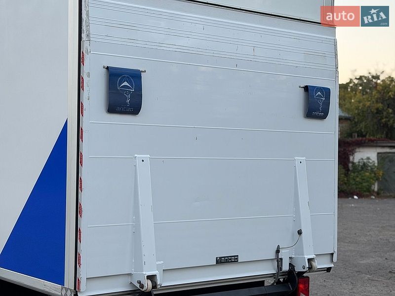 Грузовой фургон Ford Transit 2016 в Дубно