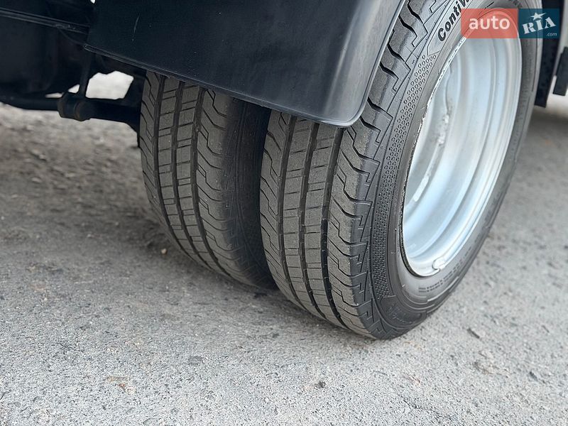 Грузовой фургон Ford Transit 2016 в Дубно