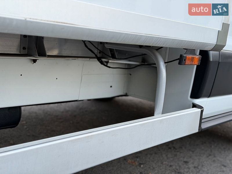 Грузовой фургон Ford Transit 2016 в Дубно