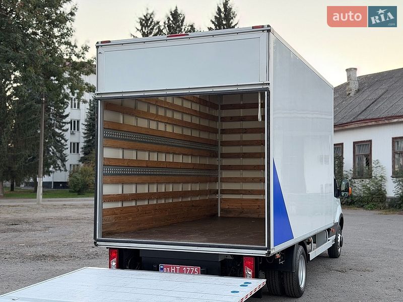 Грузовой фургон Ford Transit 2016 в Дубно