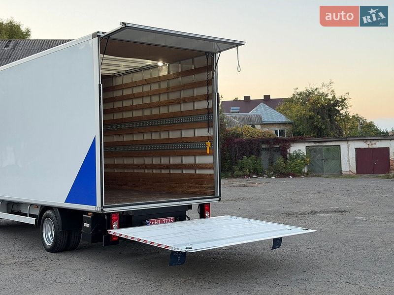 Грузовой фургон Ford Transit 2016 в Дубно