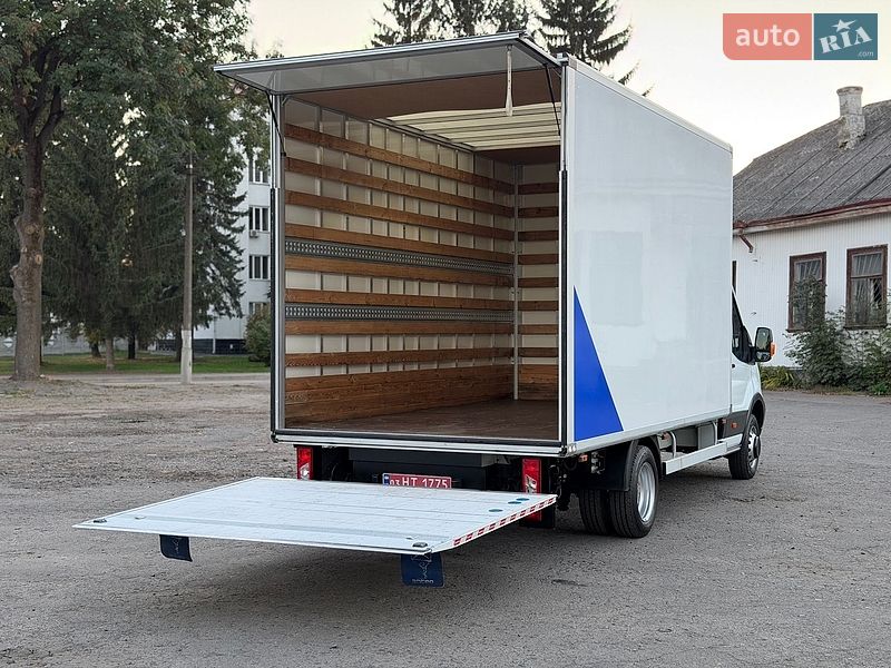 Грузовой фургон Ford Transit 2016 в Дубно