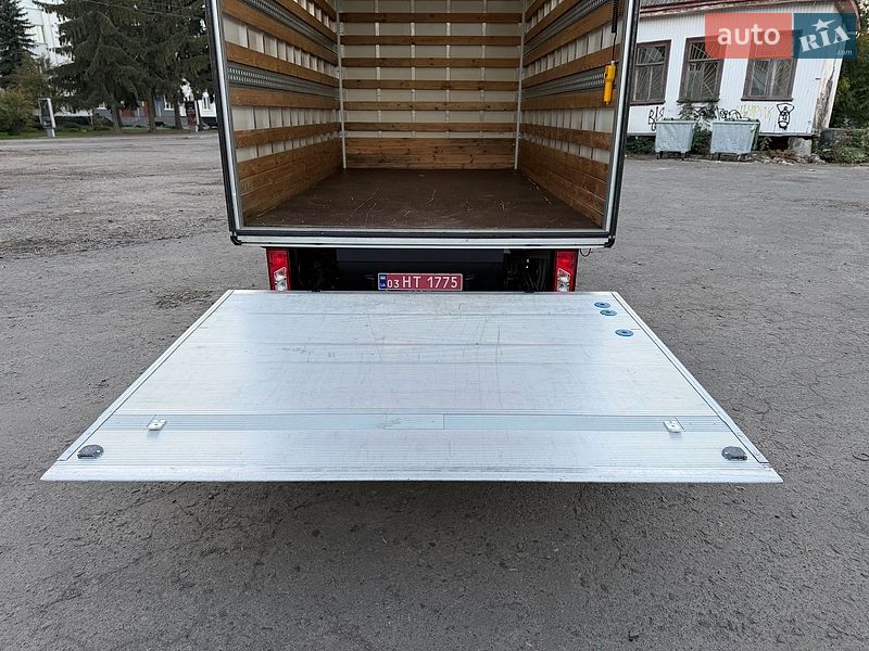 Грузовой фургон Ford Transit 2016 в Дубно