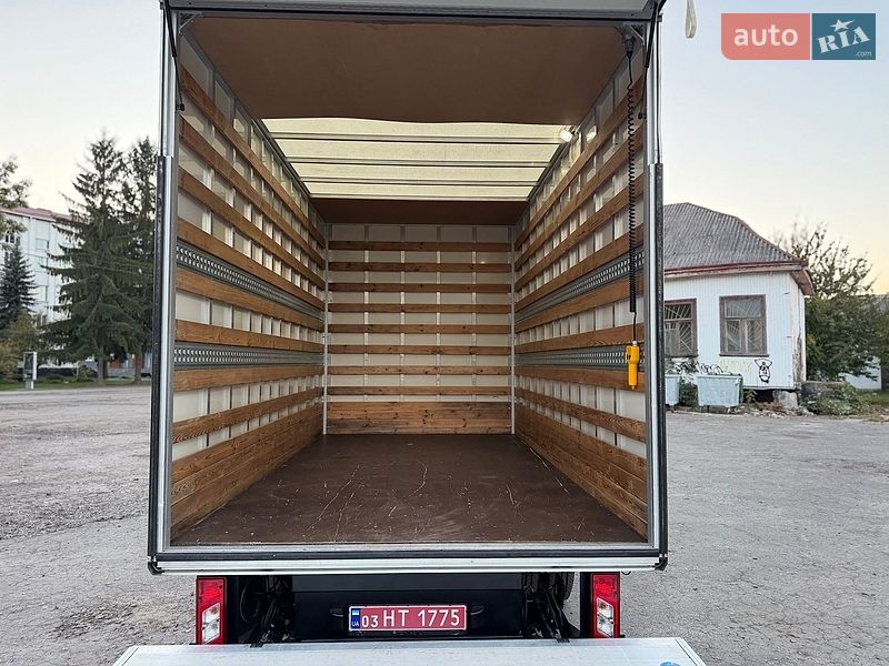 Грузовой фургон Ford Transit 2016 в Дубно