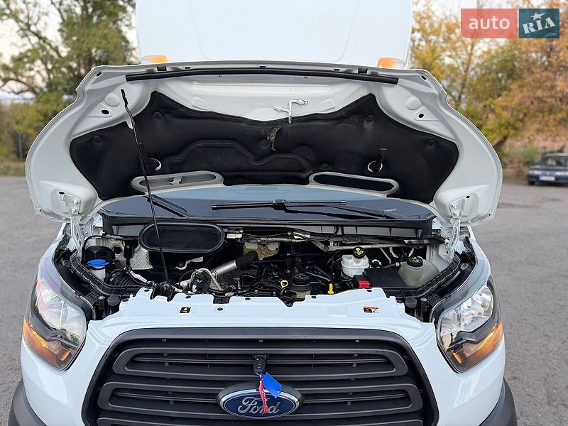 Грузовой фургон Ford Transit 2016 в Дубно