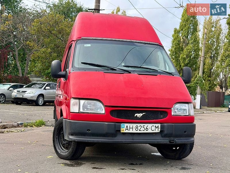 Вантажний фургон Ford Transit 2000 в Одесі