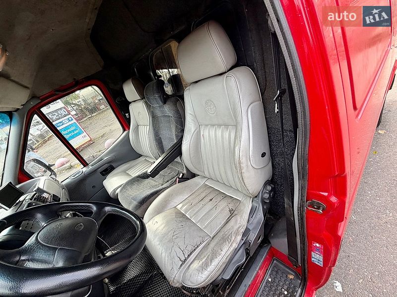 Вантажний фургон Ford Transit 2000 в Одесі