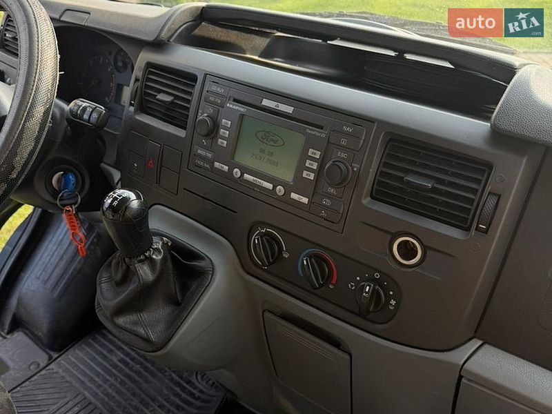 Мінівен Ford Transit 2008 в Бучі