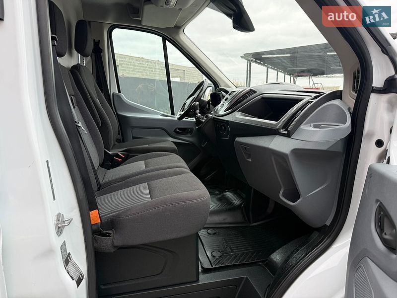 Грузовой фургон Ford Transit 2018 в Дубно