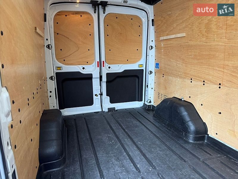 Грузовой фургон Ford Transit 2018 в Дубно
