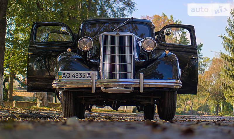 Купе Ford V8 1935 в Ужгороде