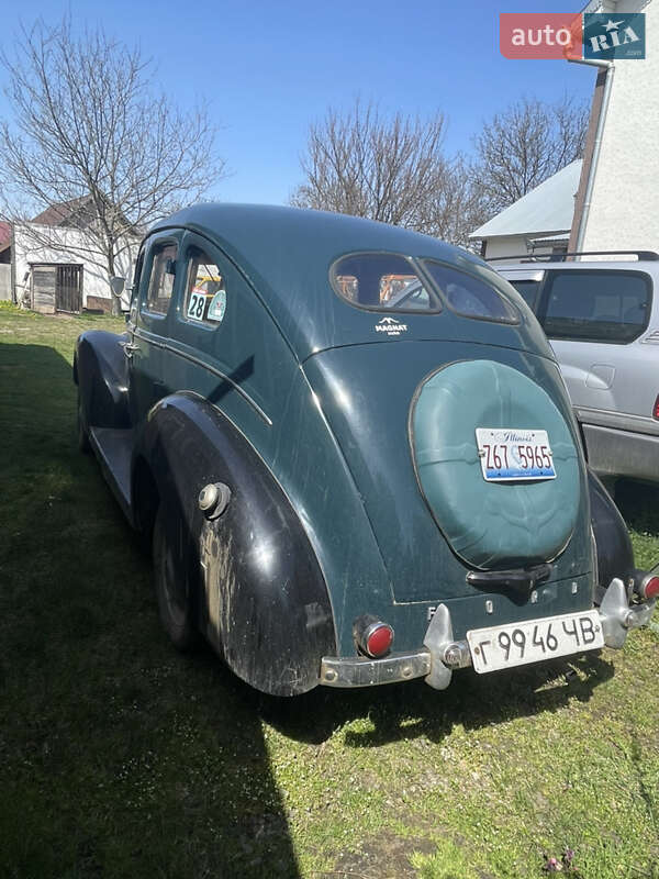 Седан Ford V8 1938 в Чернівцях