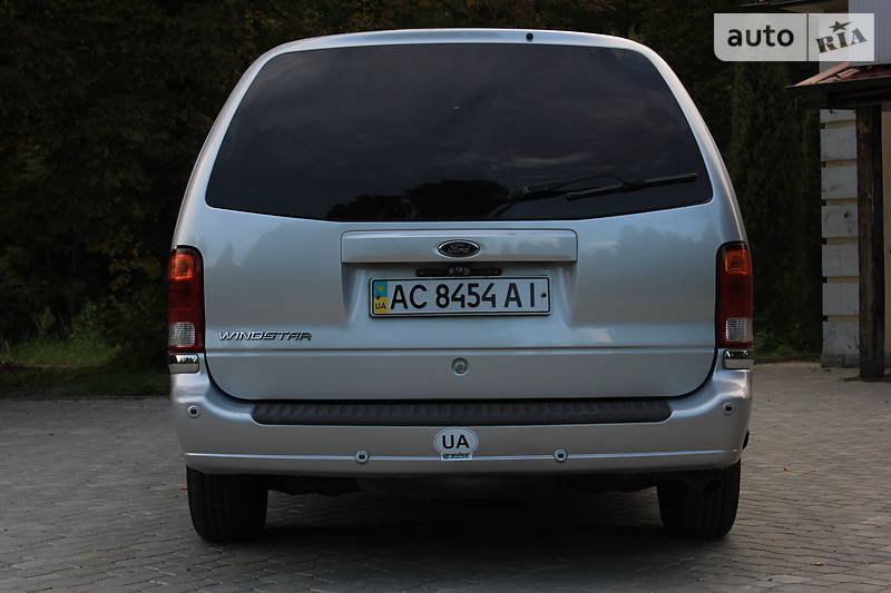 Мінівен Ford Windstar 2003 в Луцьку
