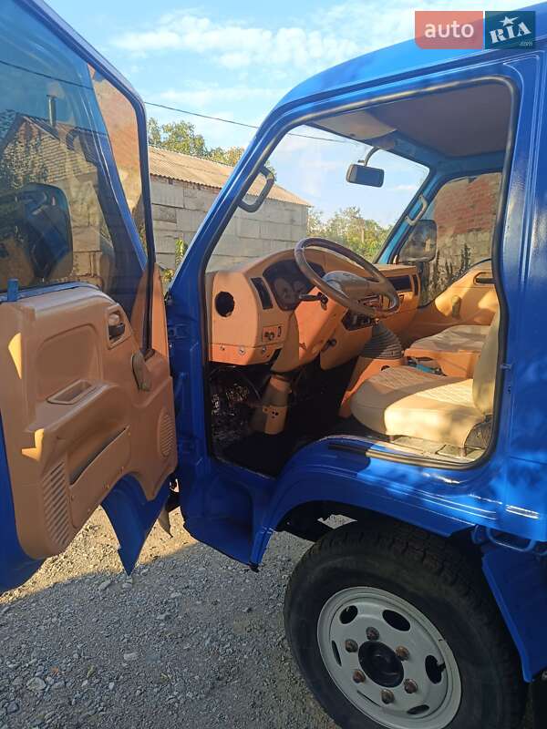 Дом на колесах Foton Forland 2004 в Гнивани