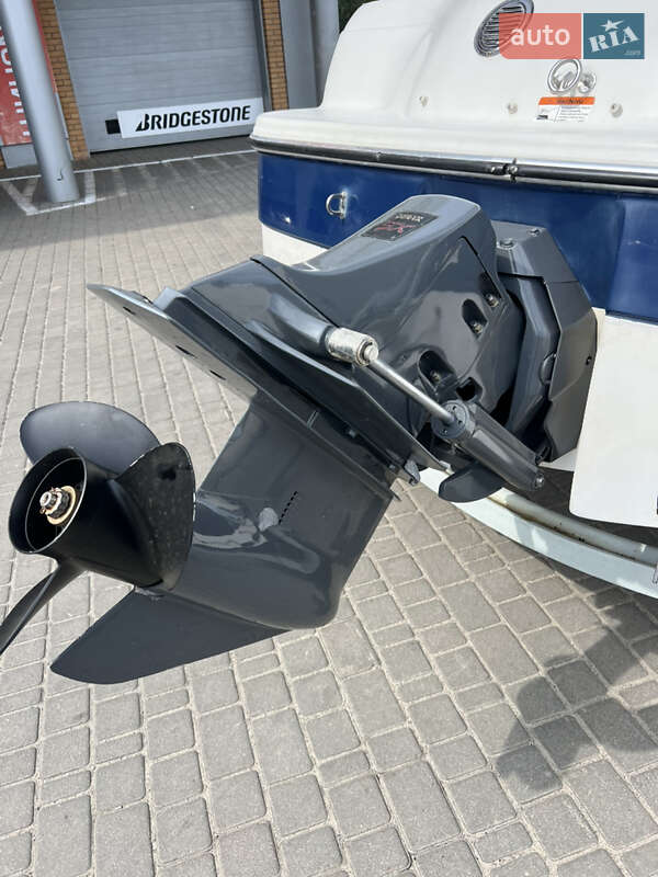 Катер Four Winns Freedom 2003 в Днепре