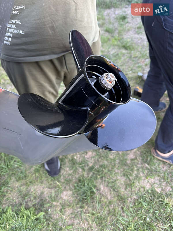 Катер Four Winns Freedom 2003 в Днепре