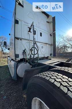 Тягач Freightliner Columbia 2012 в 